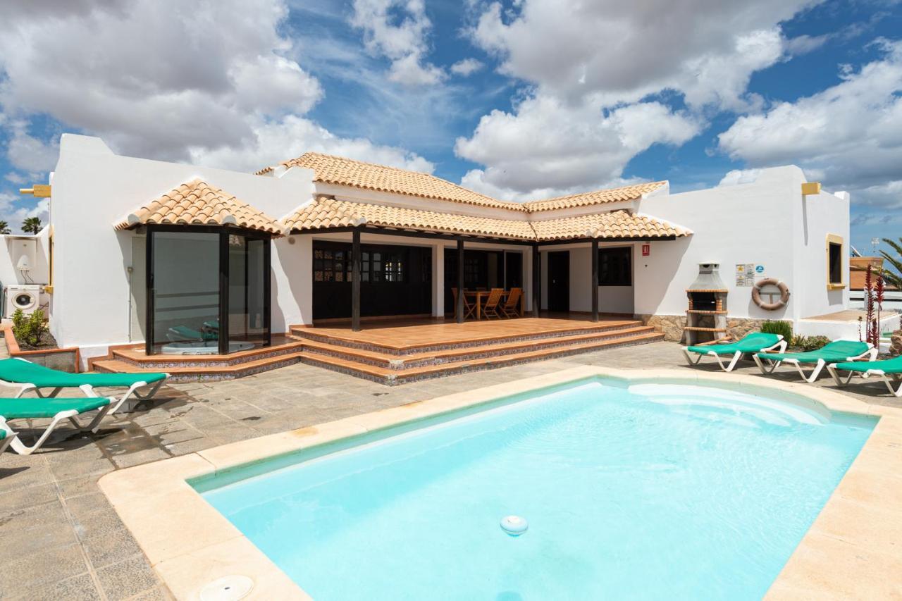 别墅 Homeforguest Lobos Con Piscina Privada 科斯塔卡莱塔